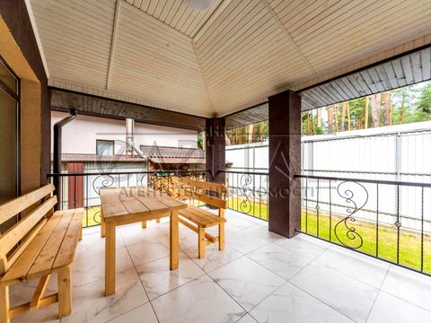 будинок за адресою Абрикосова вул., 100