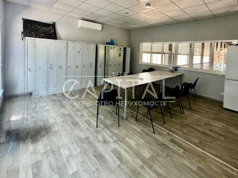 коммерческая по адресу Житомирская ул., 1