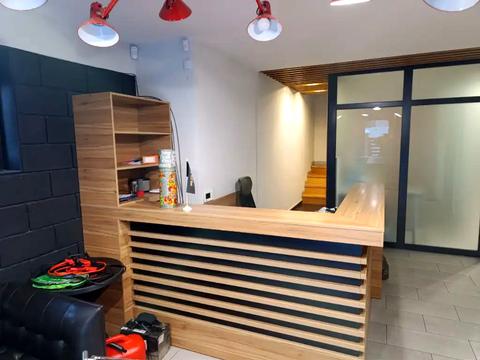 комерційна за адресою Старокозацька вул. (Комсомольська), 4