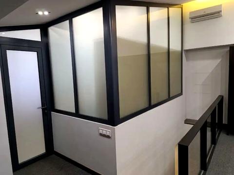 комерційна за адресою Старокозацька вул. (Комсомольська), 4