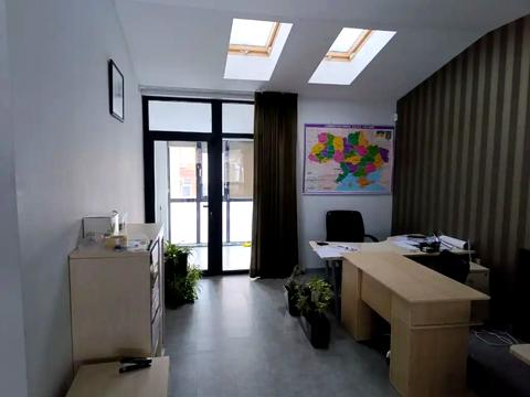 комерційна за адресою Старокозацька вул. (Комсомольська), 4