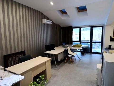 комерційна за адресою Старокозацька вул. (Комсомольська), 4