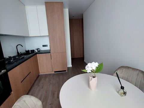 квартира за адресою Каштанова вул., (Будинок)