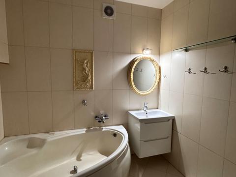 квартира за адресою Плугова вул., 8а