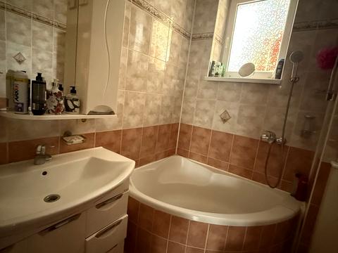 квартира за адресою Ужгород, Анатолія Тегзи вул. (Возз'єднання), 19