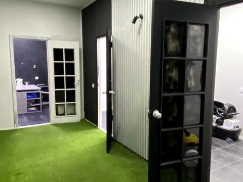 комерційна за адресою Кобзаря бульв., 4