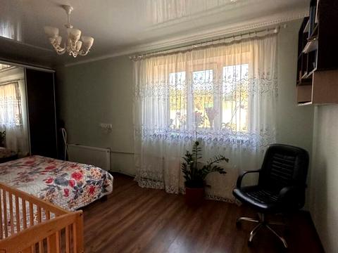 будинок за адресою Осіння вул.