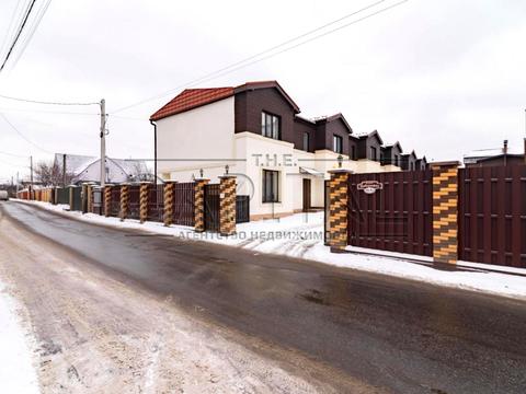 будинок за адресою набережна, 1