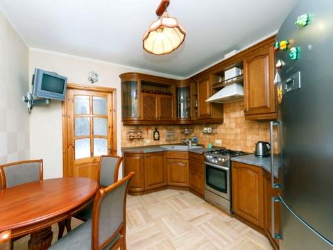 квартира за адресою Турівська вул., 31