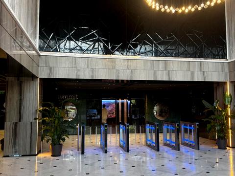 коммерческая по адресу Михаила Грушевского ул., 9