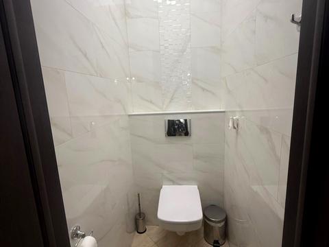 коммерческая по адресу Михаила Грушевского ул., 9