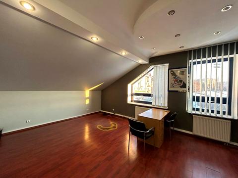 комерційна за адресою Президента Грушевського просп., 4В