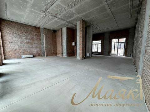 комерційна за адресою Набережно-Хрещатицька вул., 21