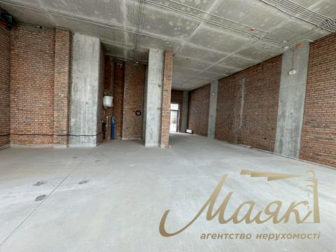 комерційна за адресою Набережно-Хрещатицька вул., 21