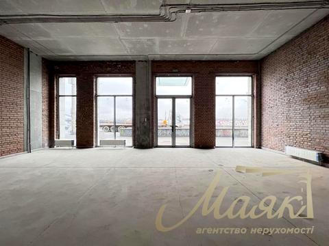 комерційна за адресою Набережно-Хрещатицька вул., 21