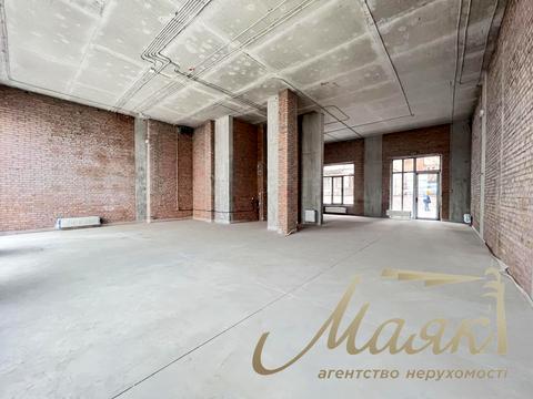 комерційна за адресою Набережно-Хрещатицька вул., 21