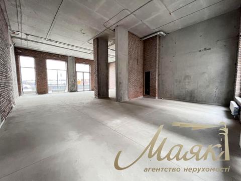 комерційна за адресою Набережно-Хрещатицька вул., 21