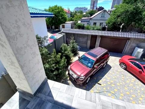будинок за адресою Романтический переулок