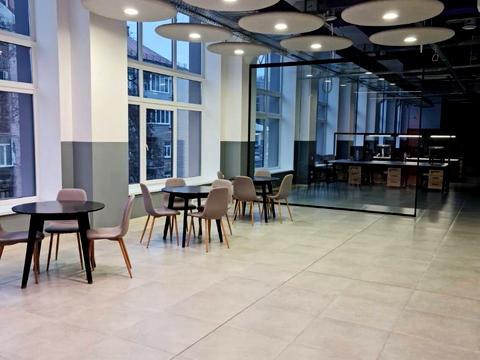 комерційна за адресою Барикадна вул., 7