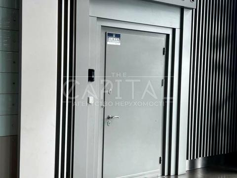 коммерческая по адресу Степана Бандеры просп. (Московський), 4