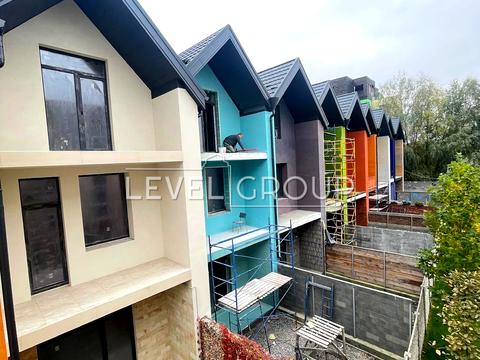 будинок за адресою Леоніда Каденюка вул., 4