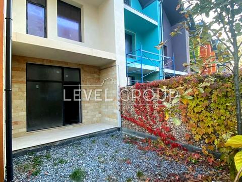 будинок за адресою Леоніда Каденюка вул., 4