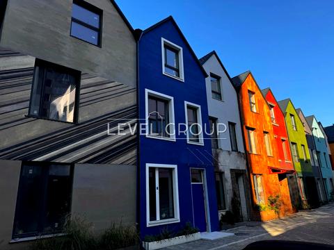 будинок за адресою Леоніда Каденюка вул., 4