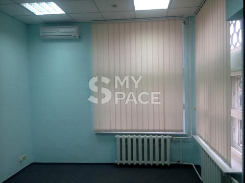 комерційна за адресою Антоновича вул. (Горького), 103-А