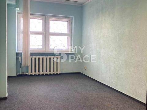 комерційна за адресою Антоновича вул. (Горького), 103-А