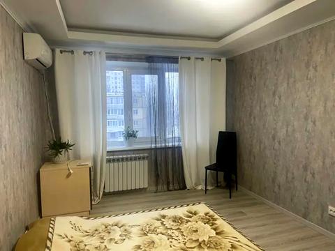 квартира за адресою Зодчих вул., 36