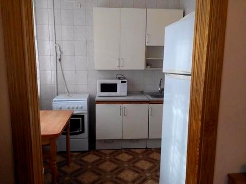 квартира за адресою Алли Горської пров. (Чеслава Бєлінського), 10