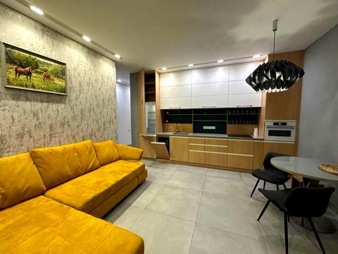 квартира за адресою Київ, Дніпровська набережна вул., 14