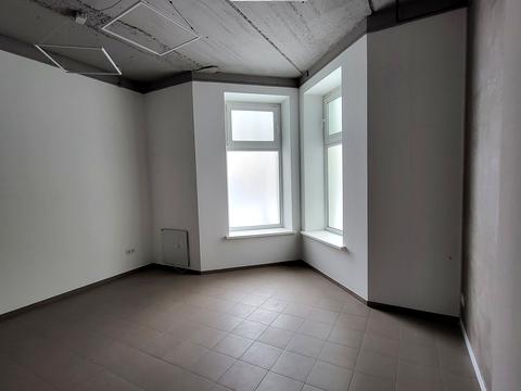 комерційна за адресою с. Крюківщина, Київська вул., 37