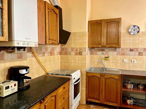 квартира за адресою Пекарська вул., 1