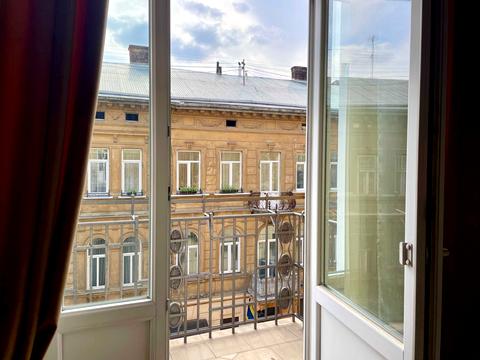 квартира за адресою Пекарська вул., 1