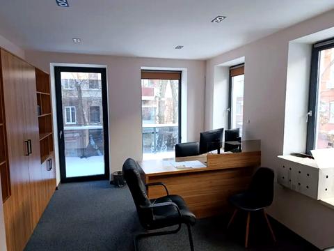 коммерческая по адресу Староказацкая ул. (Комсомольская), 4