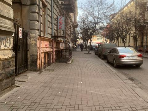 коммерческая по адресу Леся Курбаса ул., 6