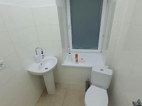 комерційна за адресою Шевченка вул., 2б