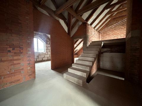 дом по адресу Мрії