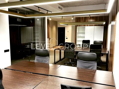 комерційна за адресою Антоновича вул. (Горького), 44