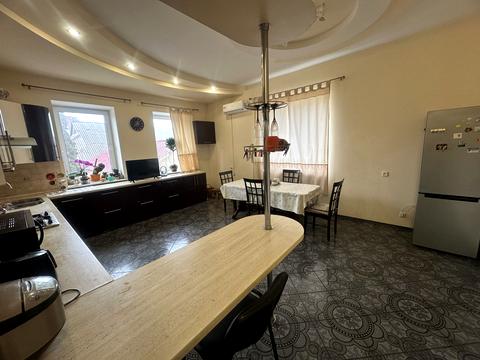 будинок за адресою Любомира Гузара вул., 28