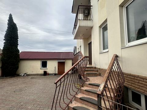 будинок за адресою Любомира Гузара вул., 28