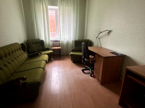 будинок за адресою Любомира Гузара вул., 28