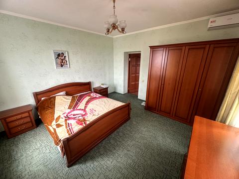 будинок за адресою Любомира Гузара вул., 28