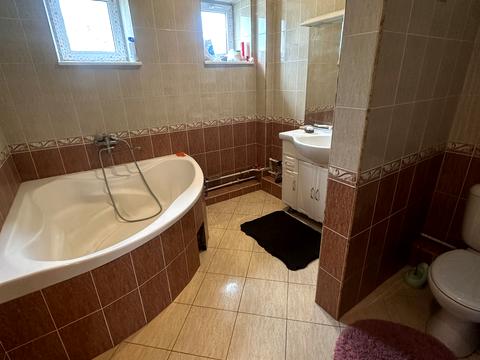 будинок за адресою Любомира Гузара вул., 28