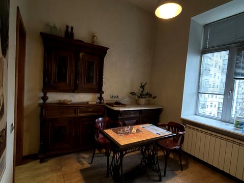 комерційна за адресою Саксаганського вул., 58
