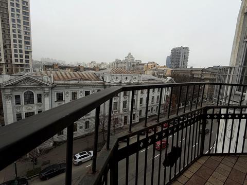 комерційна за адресою Саксаганського вул., 58