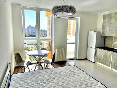 квартира за адресою Сім'ї Кульженків вул. (Петра Дегтяренка), 37