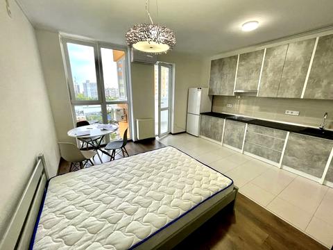 квартира за адресою Сім'ї Кульженків вул. (Петра Дегтяренка), 37