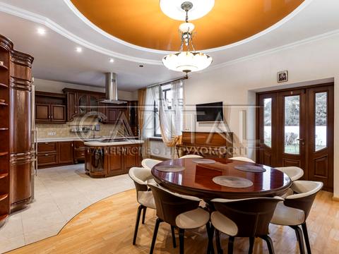 будинок за адресою Київська вул.